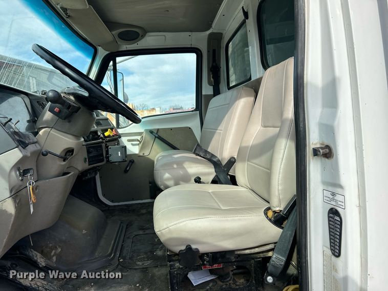 image for item EK2790 2005 Sterling Truck L9500  dump truck