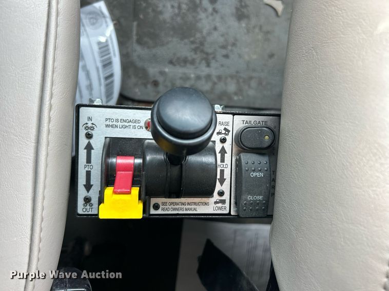 image for item EK2790 2005 Sterling Truck L9500  dump truck