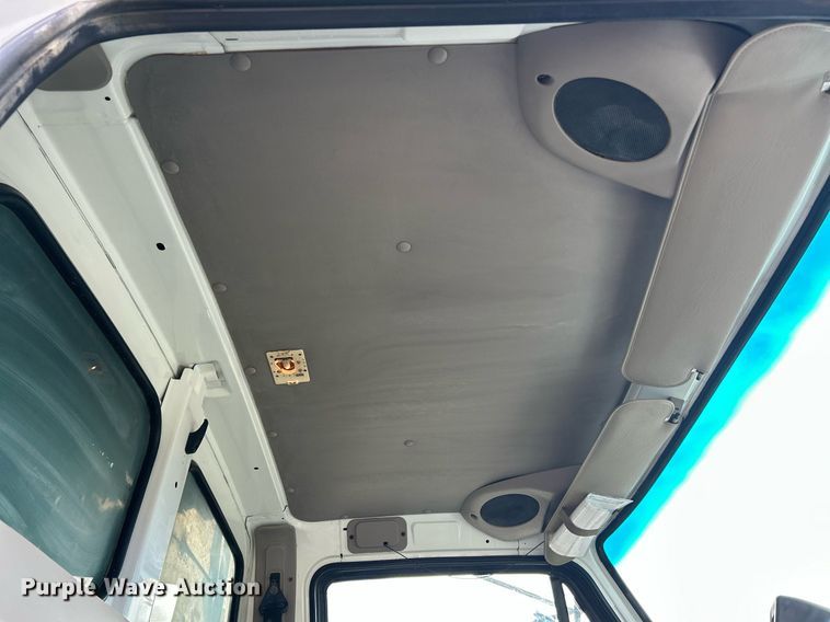 image for item EK2790 2005 Sterling Truck L9500  dump truck