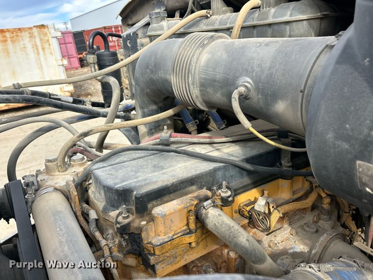 image for item EK2790 2005 Sterling Truck L9500  dump truck