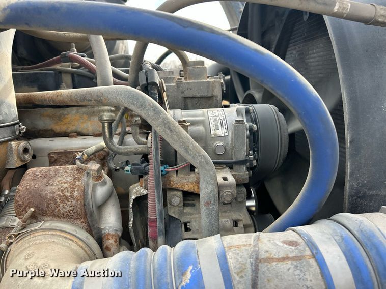 image for item EK2790 2005 Sterling Truck L9500  dump truck