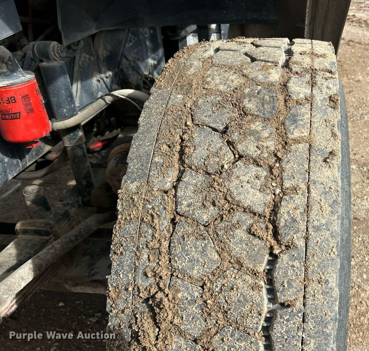 image for item EK2790 2005 Sterling Truck L9500  dump truck