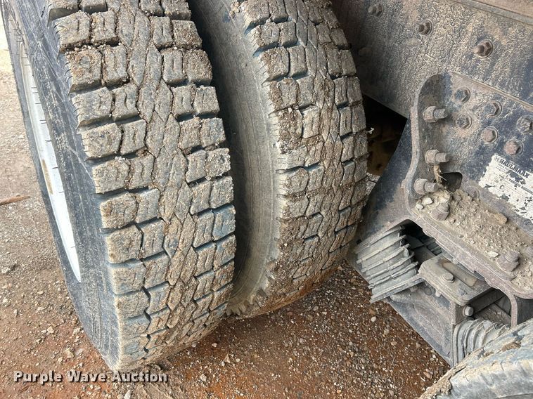 image for item EK2790 2005 Sterling Truck L9500  dump truck