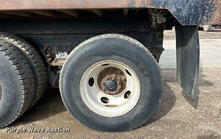 image for item EK2790 2005 Sterling Truck L9500  dump truck