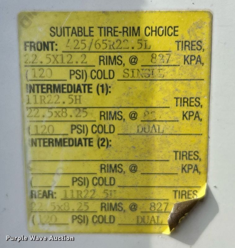 image for item EK2790 2005 Sterling Truck L9500  dump truck