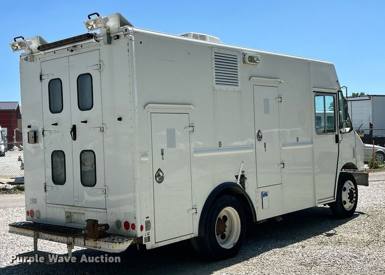 image for item EK8068 2013 Freightliner MT55 utility / service truck