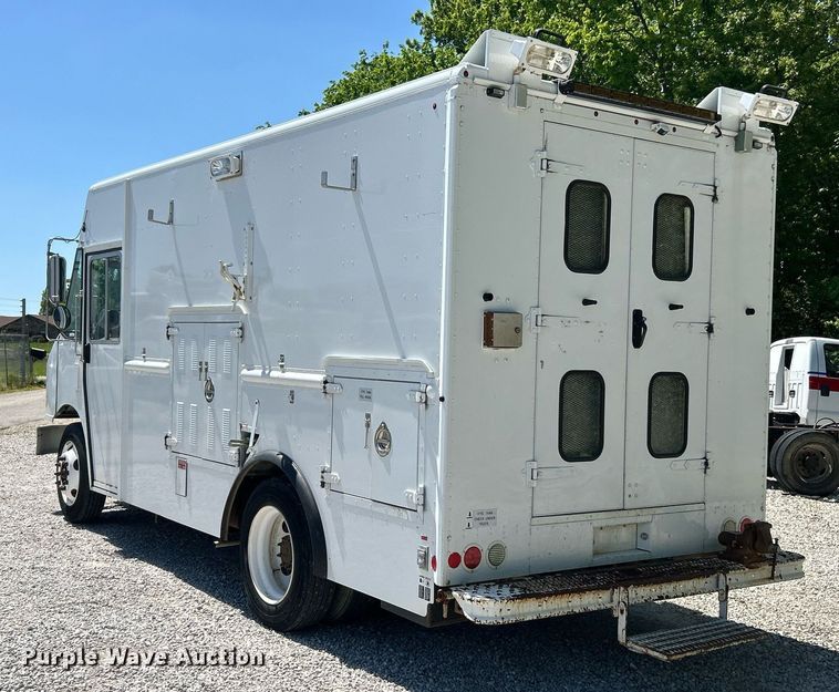 image for item EK8068 2013 Freightliner MT55 utility / service truck