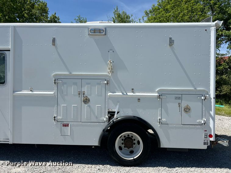 image for item EK8068 2013 Freightliner MT55 utility / service truck