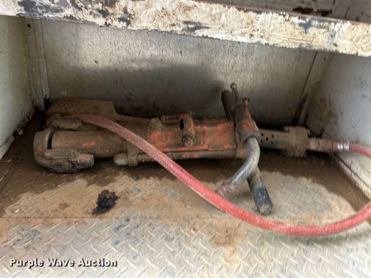 image for item EK8068 2013 Freightliner MT55 utility / service truck