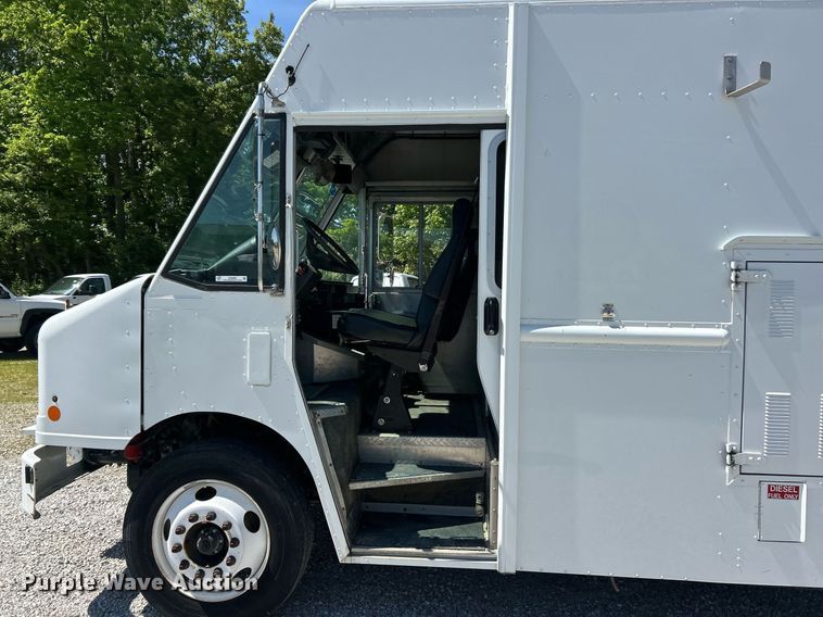 image for item EK8068 2013 Freightliner MT55 utility / service truck