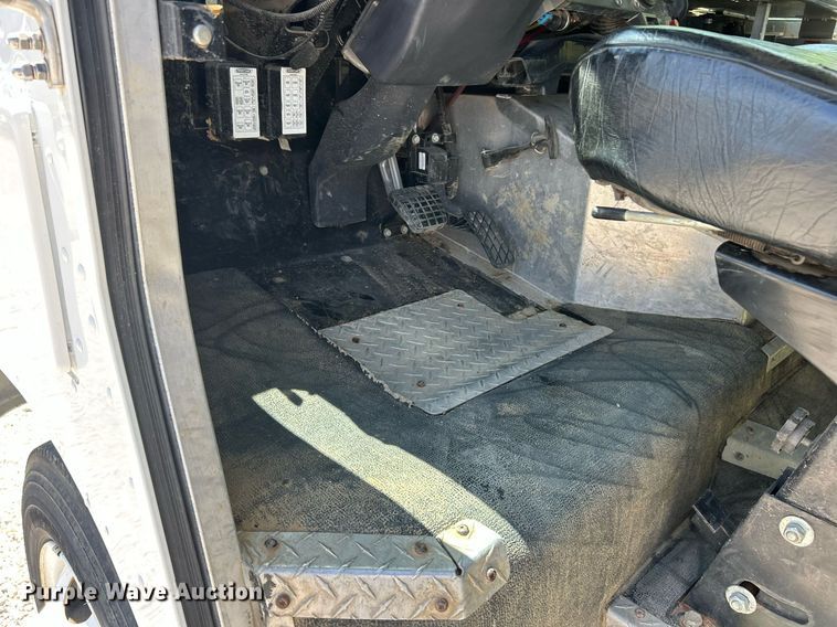 image for item EK8068 2013 Freightliner MT55 utility / service truck