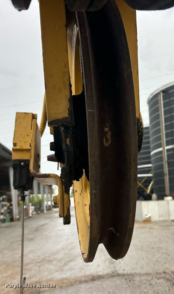 image for item EK8069 1998 Grove RT635C crane