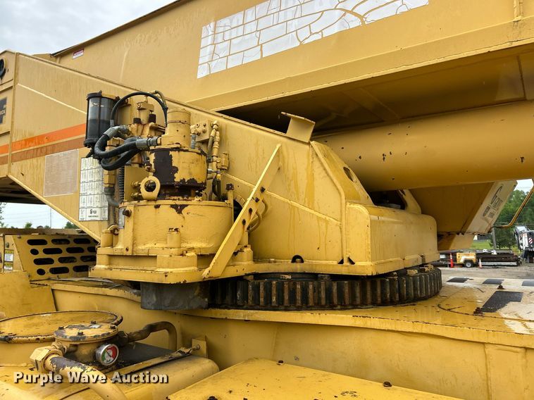 image for item EK8069 1998 Grove RT635C crane