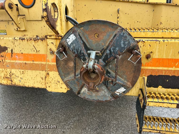 image for item EK8069 1998 Grove RT635C crane