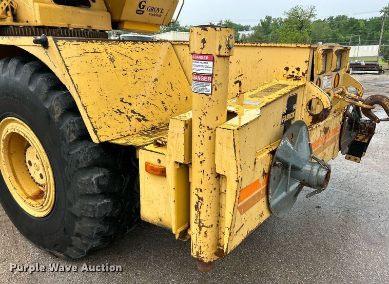 image for item EK8069 1998 Grove RT635C crane