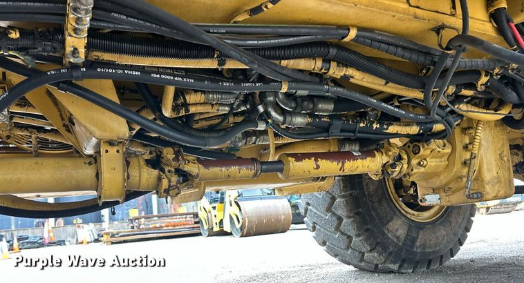 image for item EK8069 1998 Grove RT635C crane