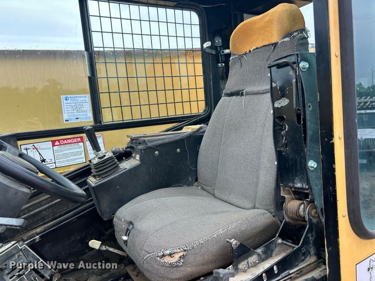 image for item EK8069 1998 Grove RT635C crane