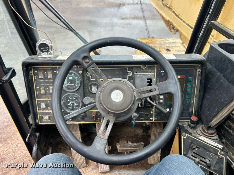 image for item EK8069 1998 Grove RT635C crane