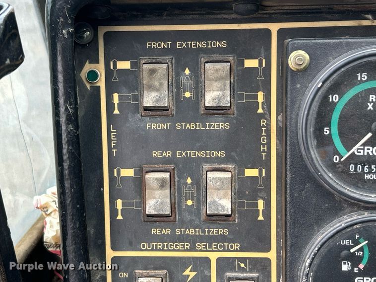 image for item EK8069 1998 Grove RT635C crane