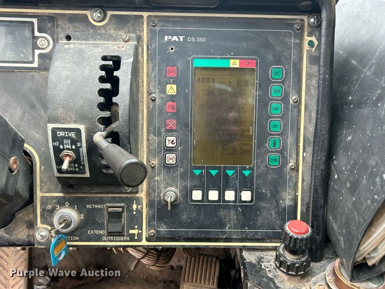 image for item EK8069 1998 Grove RT635C crane