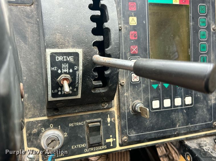 image for item EK8069 1998 Grove RT635C crane