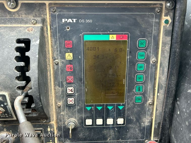 image for item EK8069 1998 Grove RT635C crane