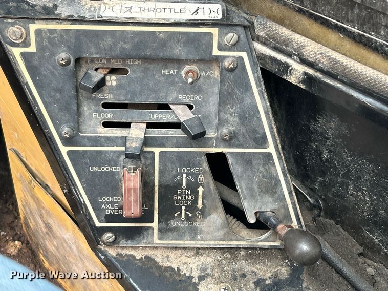 image for item EK8069 1998 Grove RT635C crane