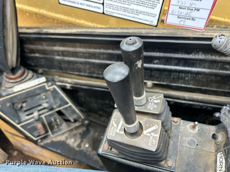 image for item EK8069 1998 Grove RT635C crane