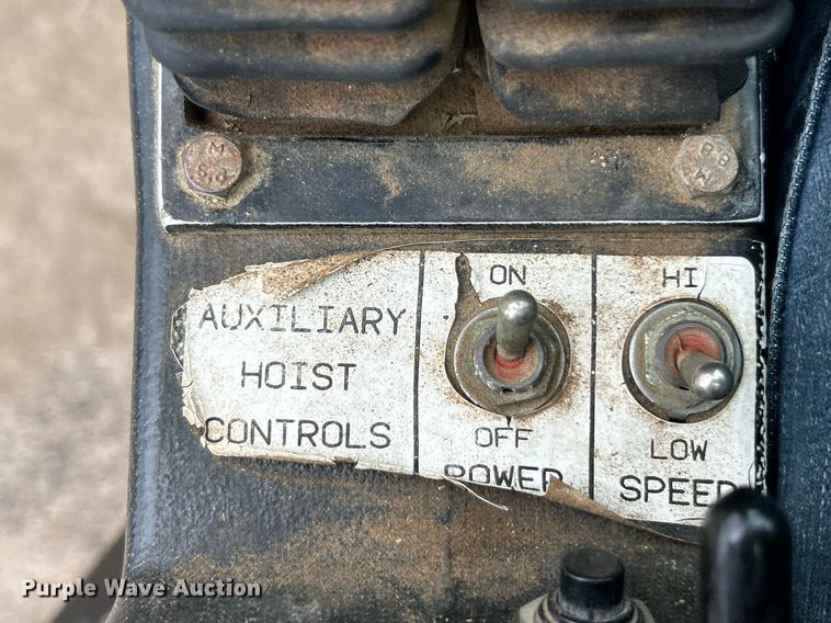 image for item EK8069 1998 Grove RT635C crane