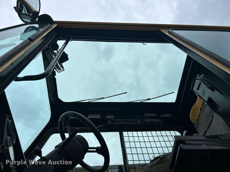 image for item EK8069 1998 Grove RT635C crane