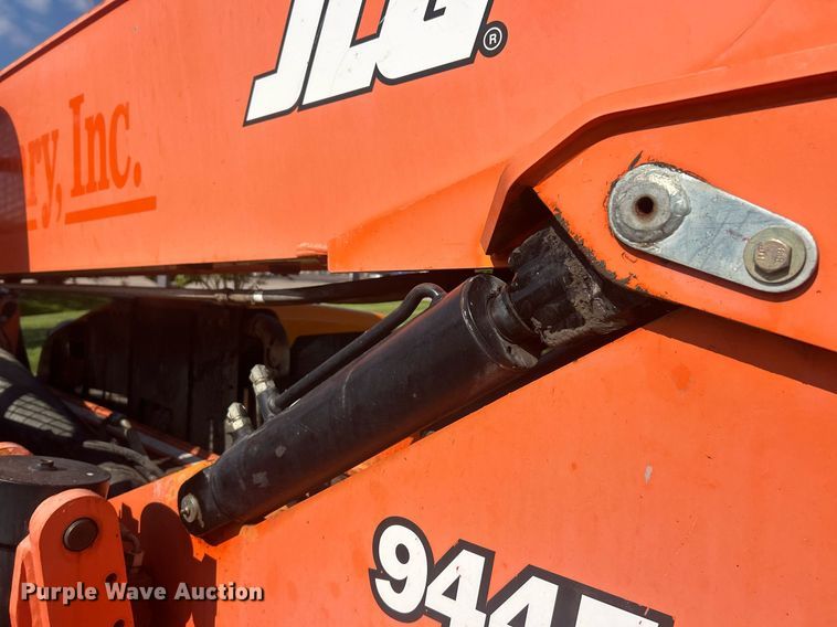 image for item EK8088 2014 Lull 944E-42 telehandler