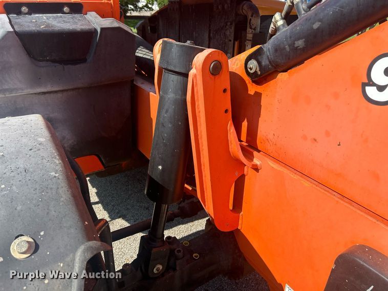 image for item EK8088 2014 Lull 944E-42 telehandler