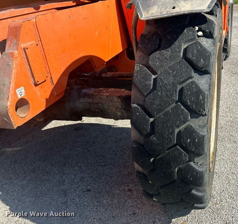 image for item EK8088 2014 Lull 944E-42 telehandler