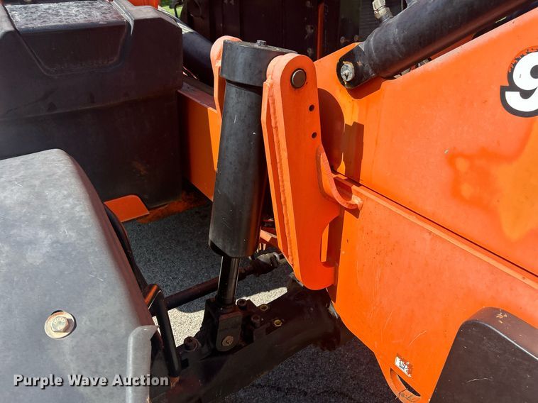 image for item EK8089 2014 Lull 944E-42 telehandler