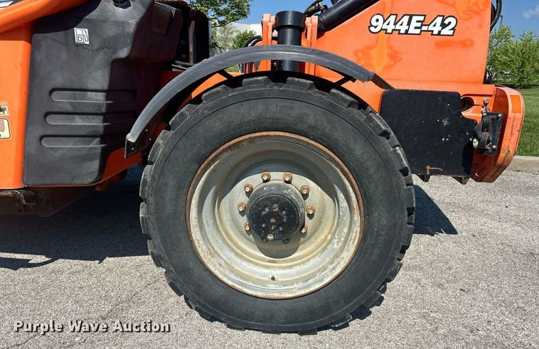 image for item EK8089 2014 Lull 944E-42 telehandler