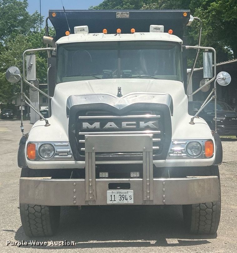 image for item EK8090 2006 Mack CV Granite dump truck