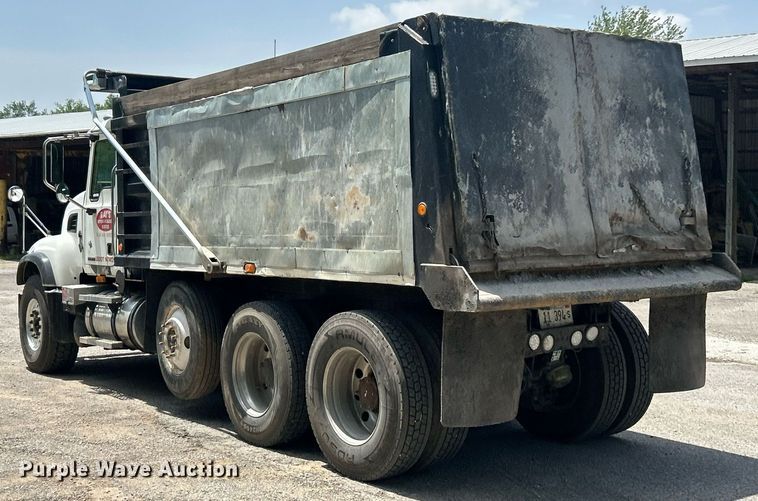 image for item EK8090 2006 Mack CV Granite dump truck