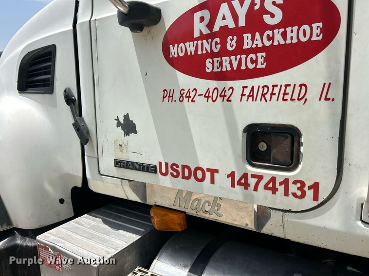 image for item EK8090 2006 Mack CV Granite dump truck