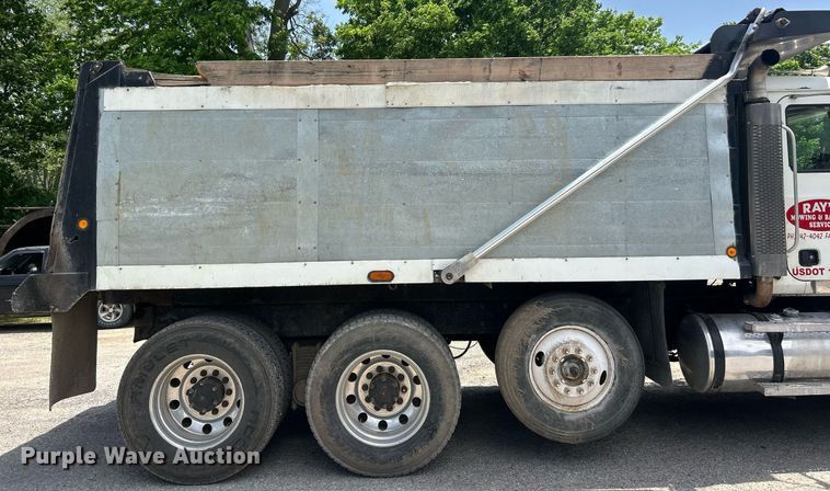 image for item EK8090 2006 Mack CV Granite dump truck