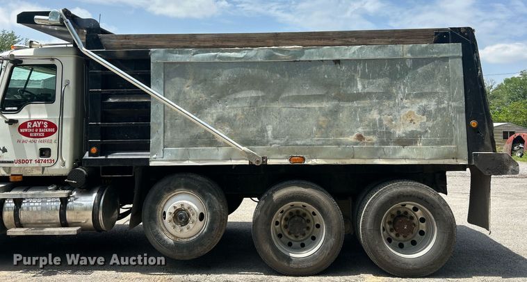 image for item EK8090 2006 Mack CV Granite dump truck