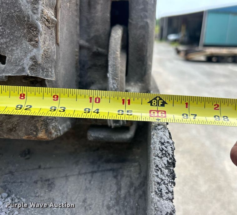 image for item EK8090 2006 Mack CV Granite dump truck