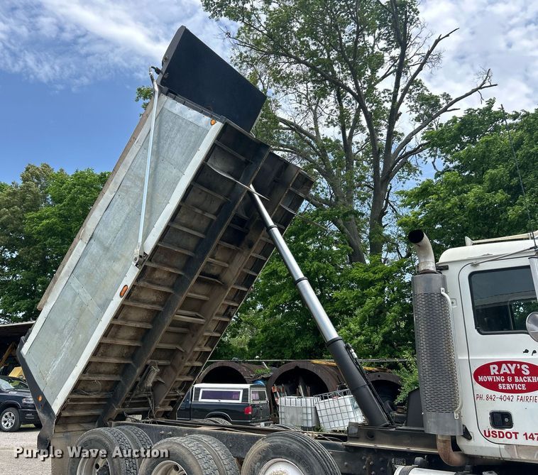 image for item EK8090 2006 Mack CV Granite dump truck