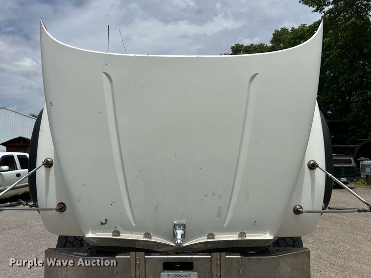 image for item EK8090 2006 Mack CV Granite dump truck