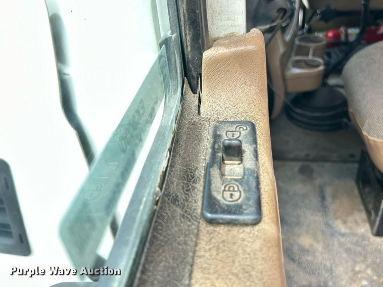 image for item EK8090 2006 Mack CV Granite dump truck