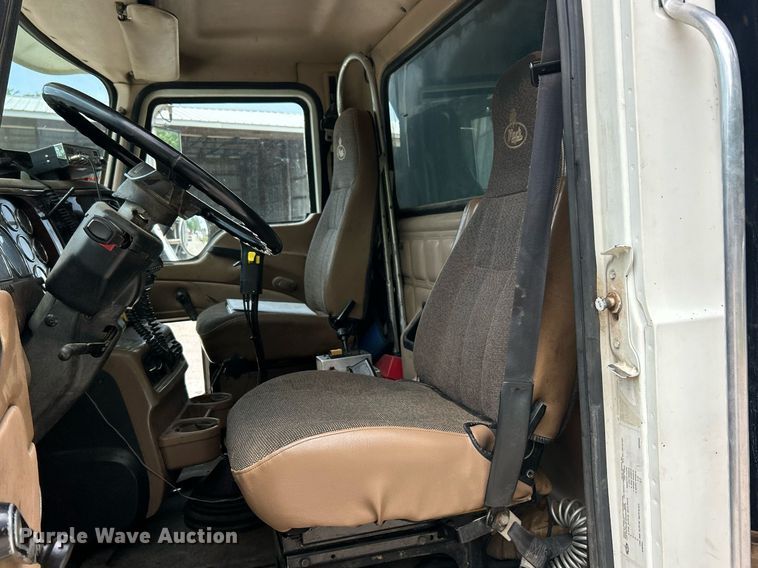 image for item EK8090 2006 Mack CV Granite dump truck