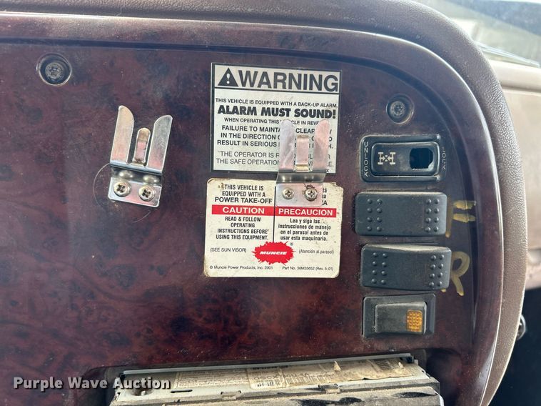 image for item EK8090 2006 Mack CV Granite dump truck