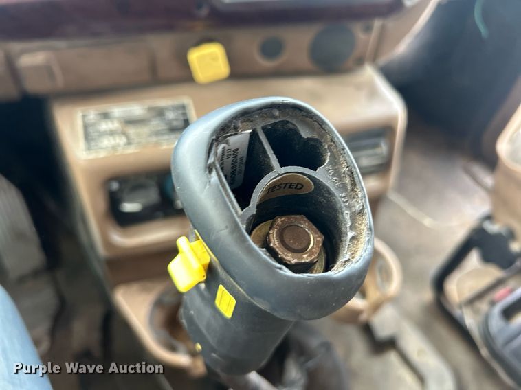 image for item EK8090 2006 Mack CV Granite dump truck