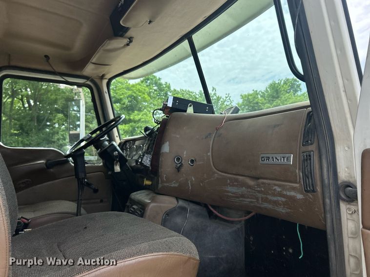 image for item EK8090 2006 Mack CV Granite dump truck