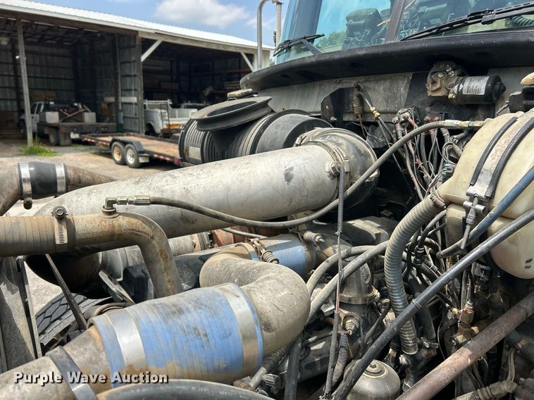 image for item EK8090 2006 Mack CV Granite dump truck