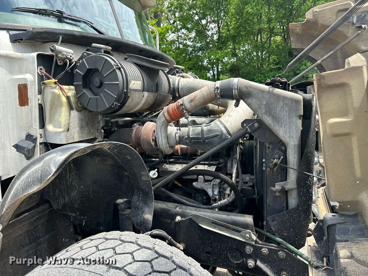 image for item EK8090 2006 Mack CV Granite dump truck